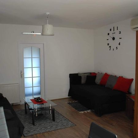 Stan Na Dan - Apartman Djordjevic Vranje Exteriör bild