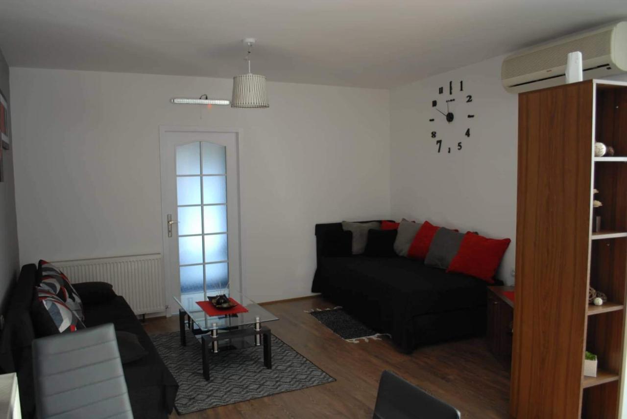 Stan Na Dan - Apartman Djordjevic Vranje Exteriör bild