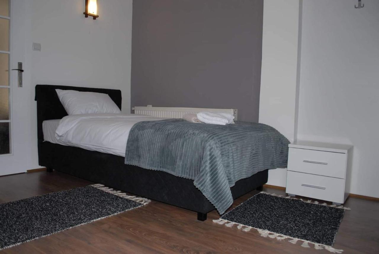 Stan Na Dan - Apartman Djordjevic Vranje Exteriör bild